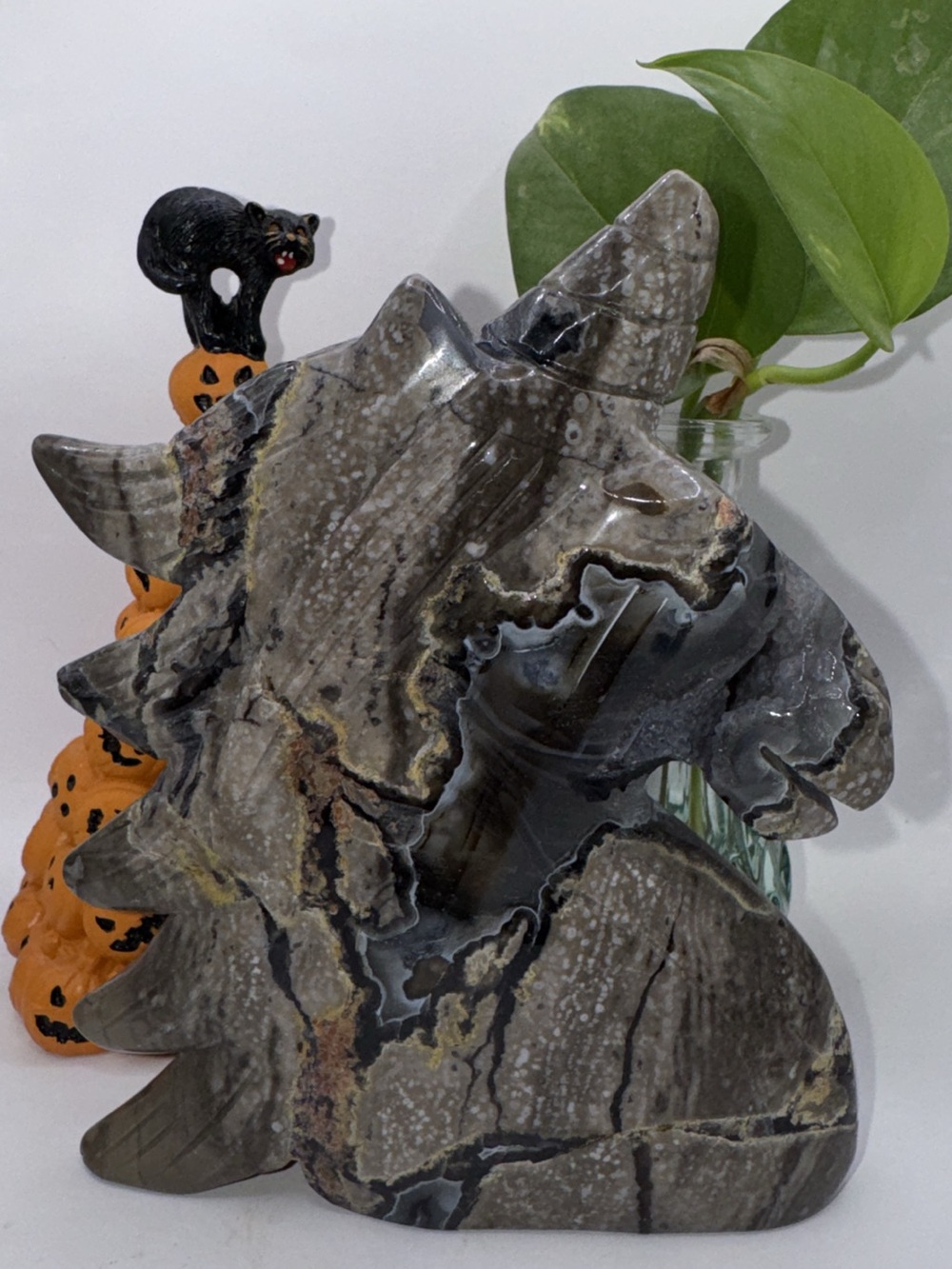 Volcano agate unicorn head